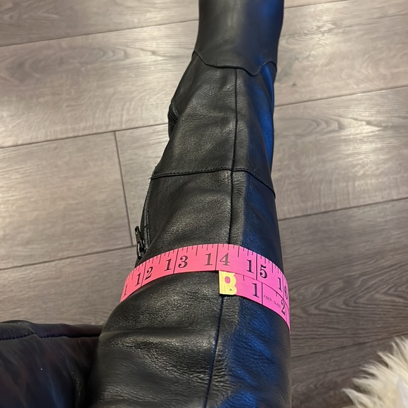 Over the knee black leather boots - Picture 8 of 8
